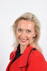 Carinda Mengel Van Zyl, estate agent