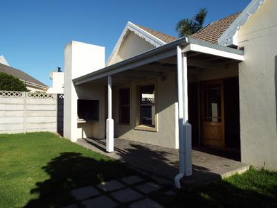 Townhouse For Sale in Durbanville, Durbanville