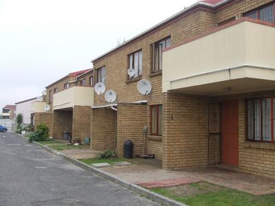 Apartment / Flat For Rent in Brackenfell, Brackenfell