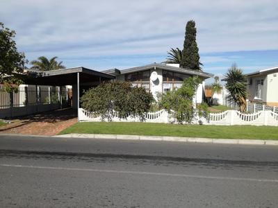 House For Sale in Kraaifontein Industria, Kraaifontein
