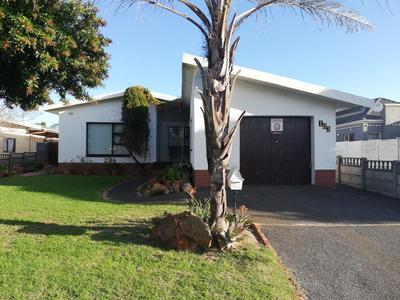 House For Sale in Windsor Park, Kraaifontein