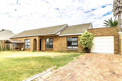 House For Sale in Bonnie Brae, Kraaifontein