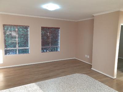 Apartment / Flat For Sale in Kleinbron Park, Cape Town