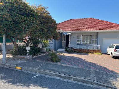 House For Sale in Avondale, Parow