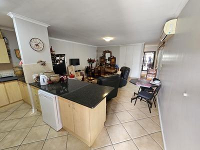 Townhouse For Sale in Sonstraal Heights, Durbanville