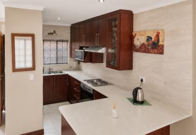 Apartment / Flat For Sale in Radiokop, Roodepoort